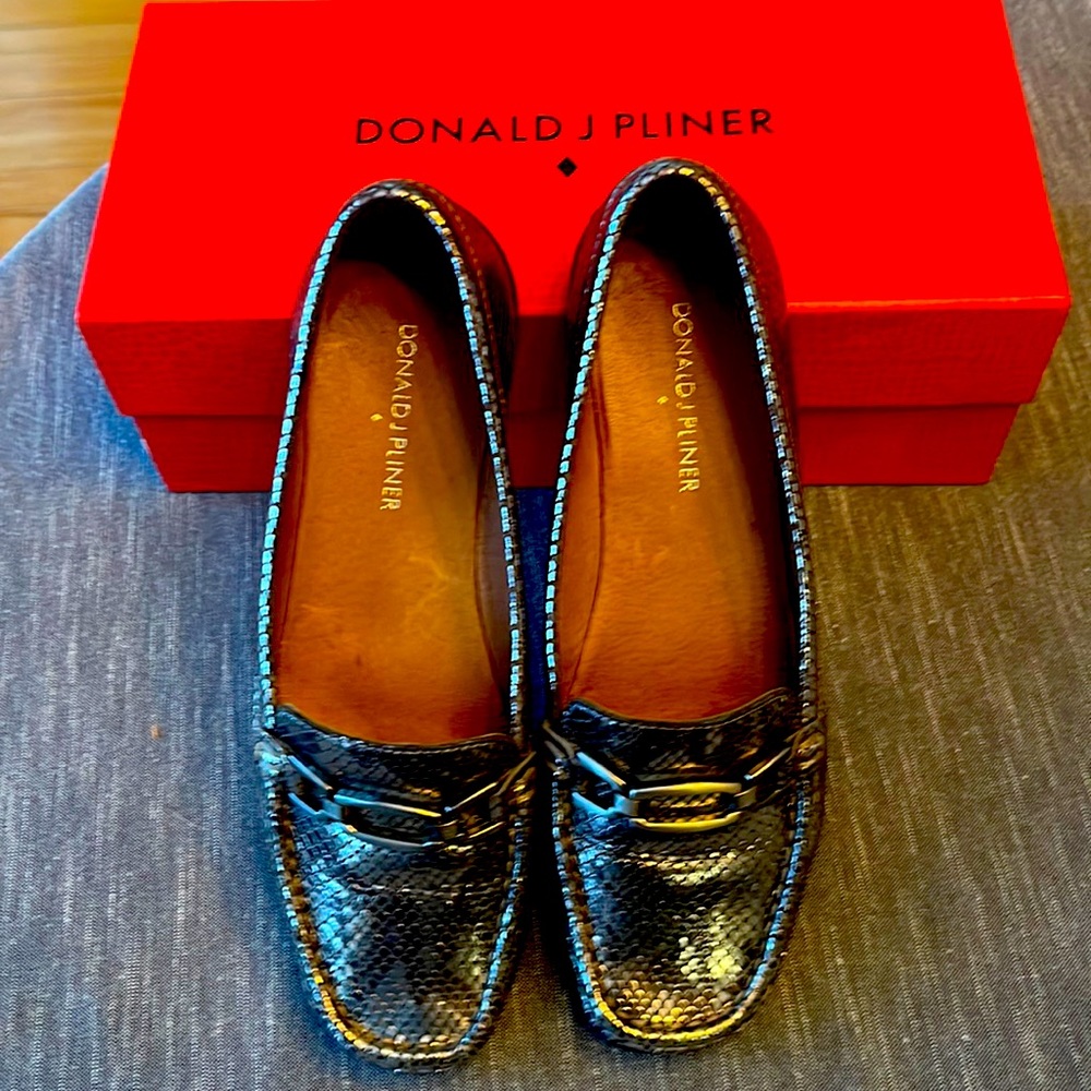 Donald J Pliner Loafers